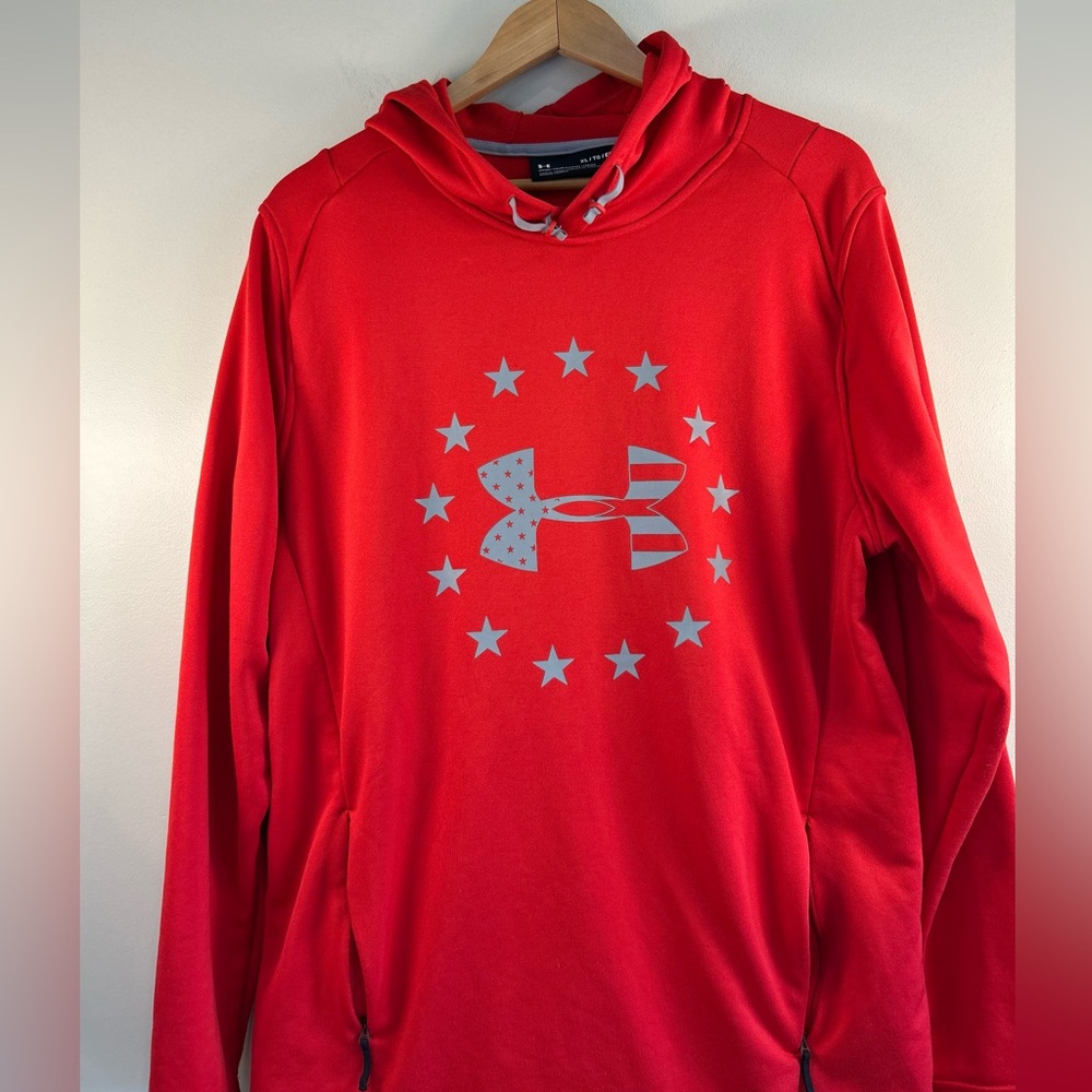 Nice UNDER ARMOUR Pullover Shirt/Hoodie in XL. Great Condition. Nylon